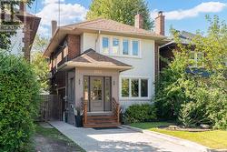 2522 LAKE SHORE BOULEVARD W Toronto, ON M8V 1E1