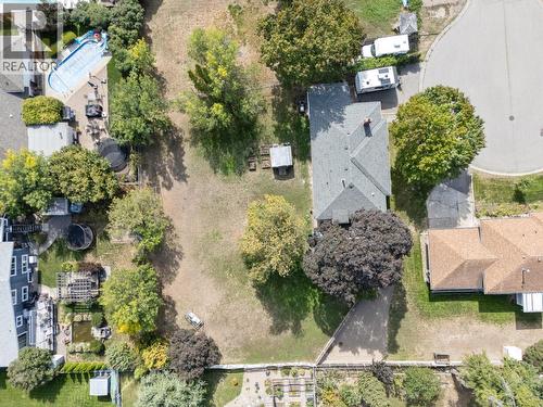 1446 Glenaire Crescent  Kelowna, BC V1Y 3N1