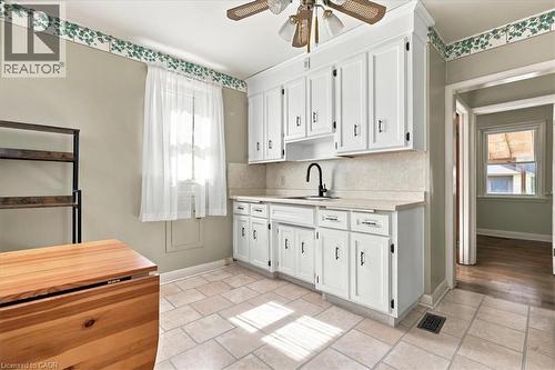 327 Highland Road E, Kitchener, ON 