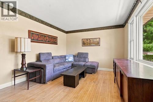 327 Highland Road E, Kitchener, ON 