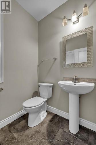 472 FAIRWAY ROAD , Woodstock (Woodstock - North), Ontario N4T 0E7 5