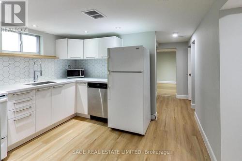 LOWER - 2505 GERRARD STREET E , Toronto, Ontario M1N 1W7 4