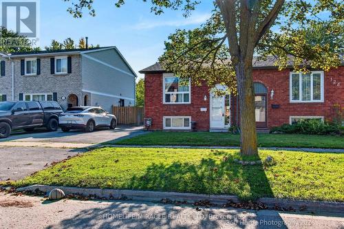 130 LONDONDERRY STREET  Oshawa, ON L1J 6Z3