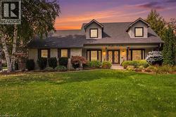 27 JOHN MARTIN Crescent Hamilton, ON L8B 0Z9