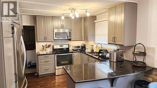 8468 Defore DRIVE , Grand Bend, Ontario N0M 1T0 4