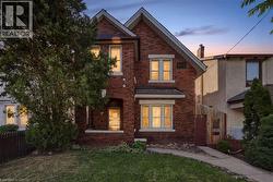 84 WEST Avenue S Hamilton, ON L8N 2S3