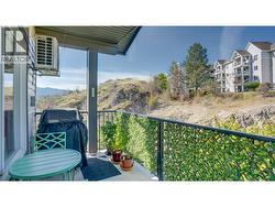 South-west facing patio with natural gas bbq hookup - 