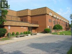 6639 THORNBERRY Windsor, ON N8T 3A6