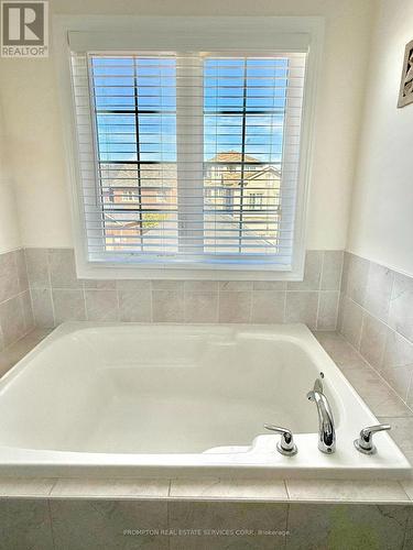MASTER BEDROOM - 33 BERRYMAN LANE , Markham, Ontario L6B 1M6 4