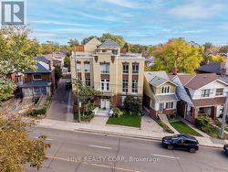 D - 957 BROADVIEW AVENUE Toronto, ON M4K 2R5