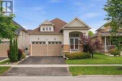 19 ALFRED SHRUBB LANE Clarington (Bowmanville), ON L1C 0B1