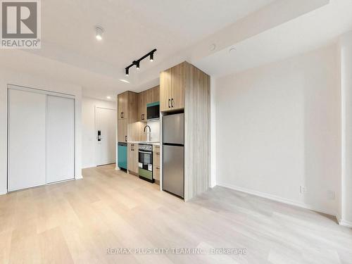 408 - 109 ERSKINE AVENUE , Toronto, Ontario M4P 0G6 4