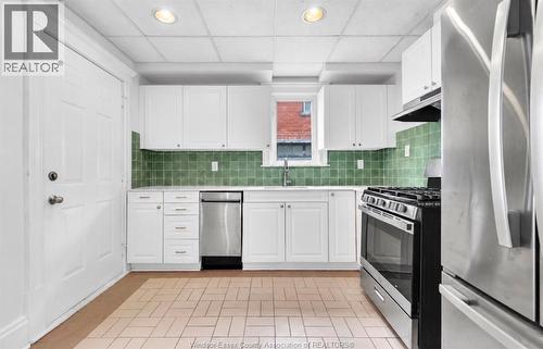 231 GLADSTONE Unit# 1 , Windsor, Ontario N9A 2P6 3