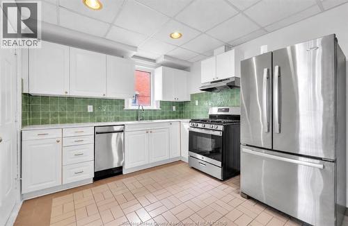 231 GLADSTONE Unit# 1 , Windsor, Ontario N9A 2P6 4