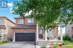 62 LOST POND CRESCENT Whitchurch-Stouffville, ON L4A 0R4