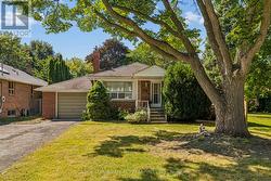 98 PRENNAN AVENUE Toronto, ON M9B 4C4