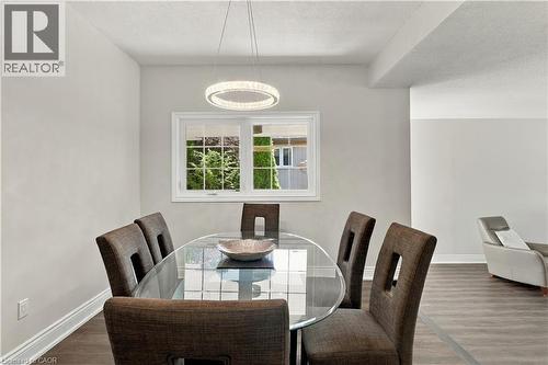 2390 Sinclair Circle, Burlington, ON 