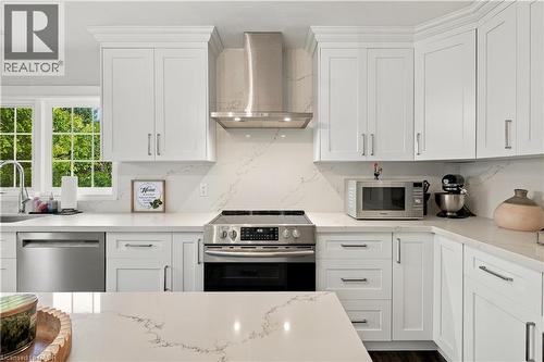 2390 Sinclair Circle, Burlington, ON 