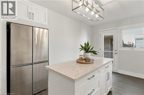 2390 Sinclair Circle, Burlington, ON 