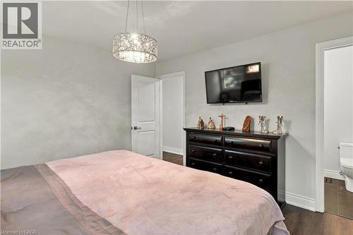 2390 Sinclair Circle, Burlington, ON 