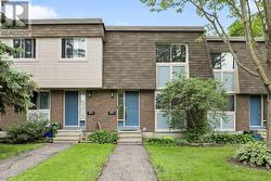 2912 FAIRLEA CRESCENT Ottawa, ON K1V 8T7