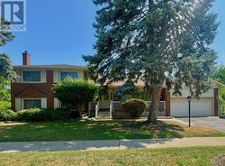 353 CHANTENAY DRIVE W Mississauga (Cooksville), ON L5A 1E9