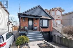 15 AUGUST AVENUE Toronto, ON M1L 3M8