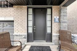 6 PETER HOGG COURT Whitby, ON L1P 0N1