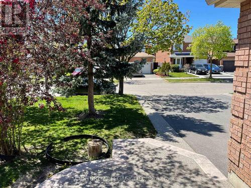 (UPPER) - 25 KENTUCKY DRIVE , Brampton, Ontario L6Y 4E9 5