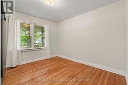 Front bedroom - 