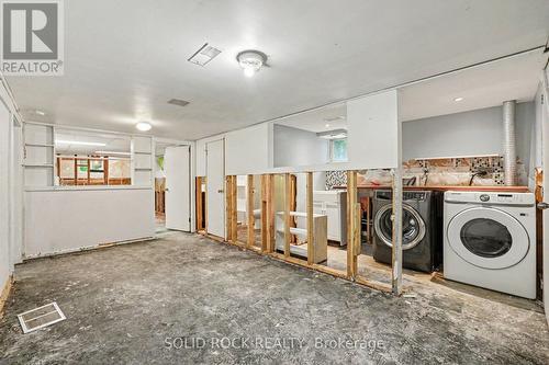 889 Mountainview Avenue, Ottawa, ON 