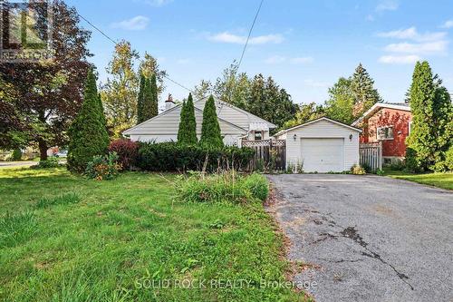 889 Mountainview Avenue, Ottawa, ON 