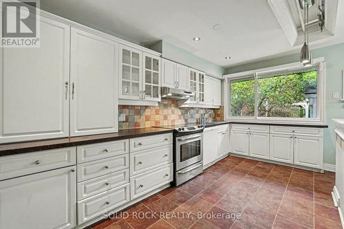 889 Mountainview Avenue, Ottawa, ON 