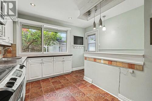 889 Mountainview Avenue, Ottawa, ON 