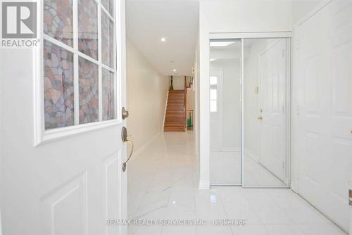 22 BERKINDALE COURT , Brampton, Ontario L6Y 5G1 2