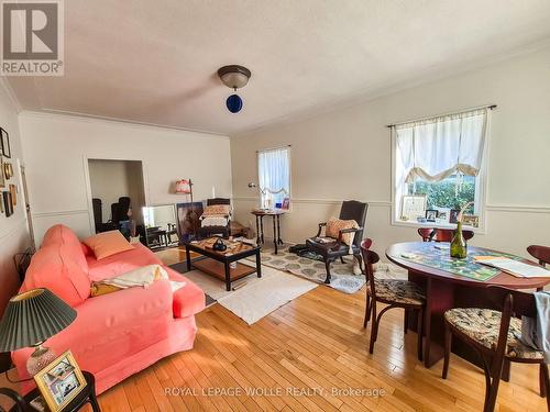 B - 39 UNION STREET E , Waterloo, Ontario N2J 1B8 4