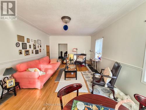 B - 39 UNION STREET E , Waterloo, Ontario N2J 1B8 5