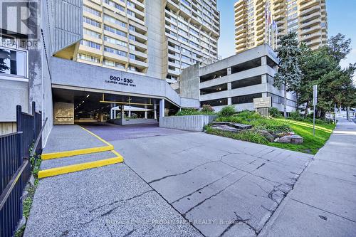 907 - 500 LAURIER AVENUE W  Ottawa, ON K1R 5E1