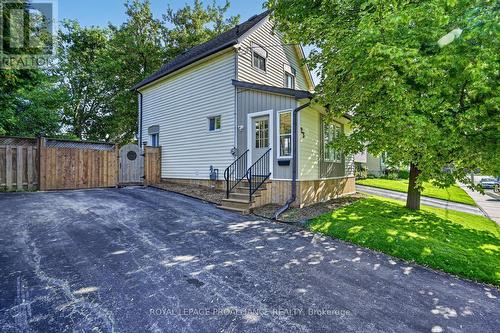 23 SOPHIA STREET  Brockville, ON K6V 1V5