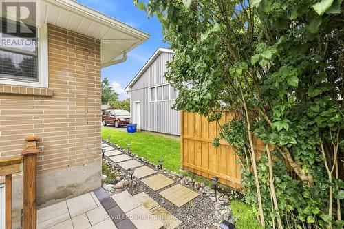 B - 5 JANE STREET , Cobourg, Ontario K9A 1K2 4