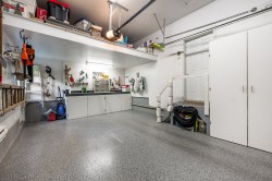 Garage - 