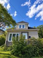 9 Clinton Moncton, NB E1C 3X5