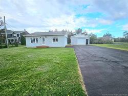 611 Principale Beresford, NB E8K 1X6