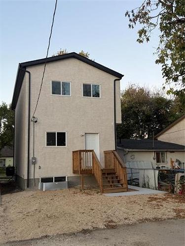 1506 Pritchard Ave, Winnipeg, MB 
