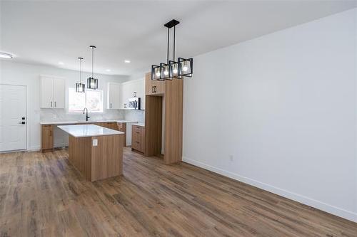 1506 Pritchard Ave, Winnipeg, MB 
