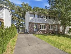 54 Wynn Castle Drive Lower Sackville, NS B4E 2H6