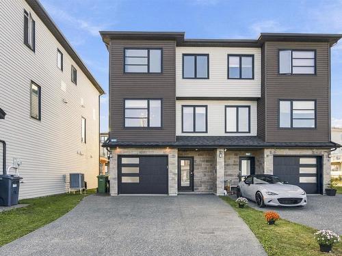 60 Grenoble Court  Halifax, NS B3P 0J7