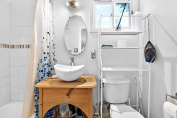 Master Bathroom - 