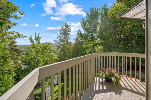 Balcon - 1785 Rue Des Coudriers, Val-David, QC 