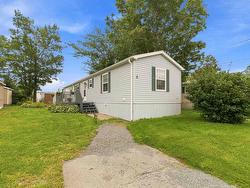 6 Commodore Avenue  Middle Sackville, NS B4E 3B2
